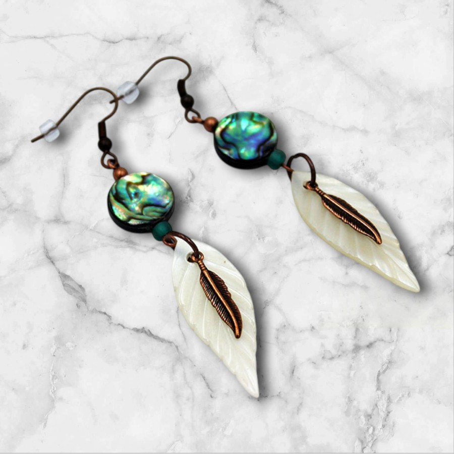 ドリームキャッチャー アクセサリー ピアス 本物 オジブア族 インディアン ハンドメイド SEA TO SKY アバロン&ホワイトハンマー ピアス - 画像 (2)